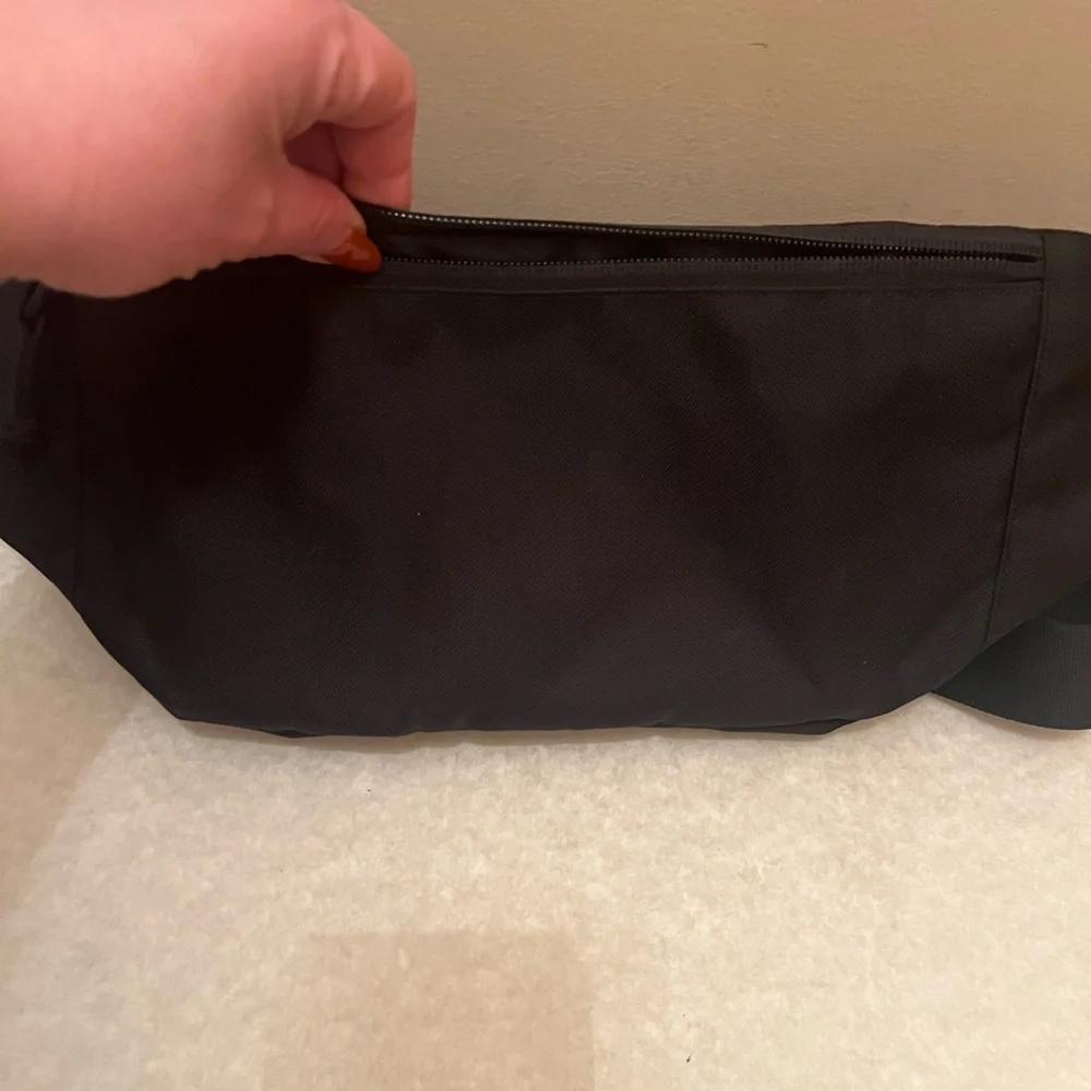 Carhartt Black Belt Bag - Picture 6 of 8